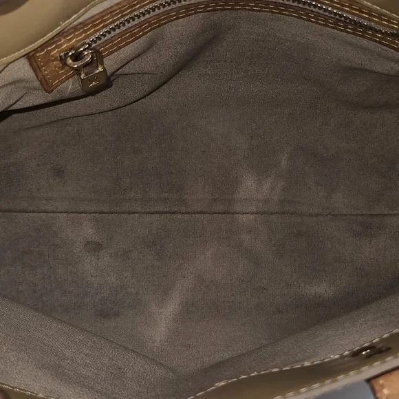 Louis Vuitton Monogram Vernis Handbag - Picture 13 of 16